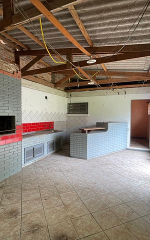 Casa para alugar com 180m², 3 quartos e 3 vagas Casa para alugar com 180m², 3 quartos e 3 vagasÁrea comum - Churrasqueira