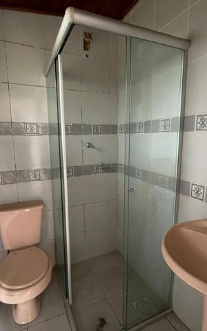 Casa para alugar com 180m², 3 quartos e 3 vagas Casa para alugar com 180m², 3 quartos e 3 vagasBanheiro Suíte