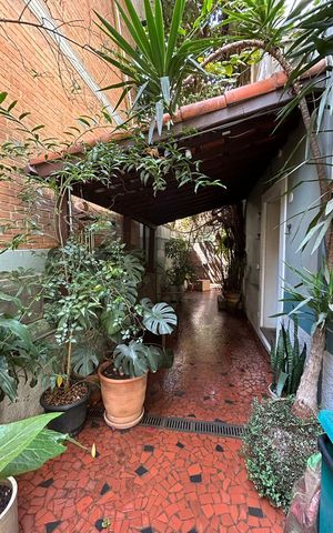 Casa à venda com 300m², 5 quartos e 4 vagas