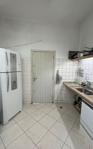 Casa à venda com 300m², 5 quartos e 4 vagas