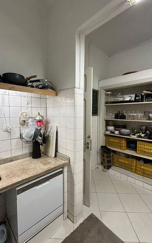 Casa à venda com 300m², 5 quartos e 4 vagas