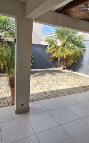Casa de condomínio à venda com 191m², 4 quartos e 4 vagas