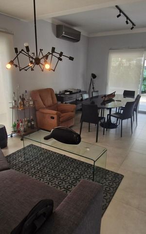 Casa de condomínio à venda com 191m², 4 quartos e 4 vagas