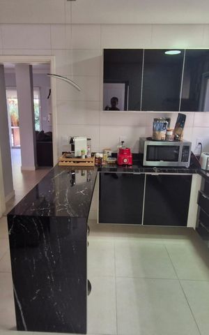 Casa de condomínio à venda com 191m², 4 quartos e 4 vagas