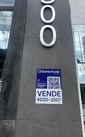 Apartamento à venda com 134m², 4 quartos e 4 vagas Apartamento à venda com 134m², 4 quartos e 4 vagasPlaca