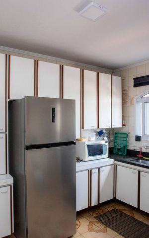Casa à venda com 180m², 3 quartos e 2 vagasCozinha