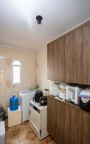 Casa à venda com 180m², 3 quartos e 2 vagasÁrea de Serviço 2