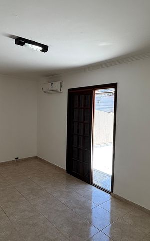 Casa à venda com 265m², 3 quartos e 2 vagasSuite