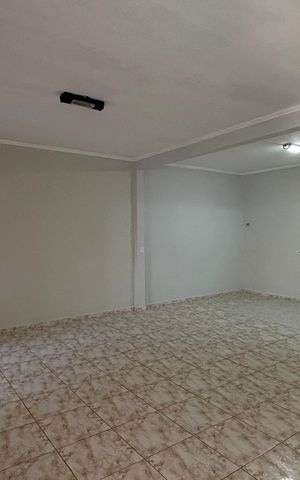 Casa à venda com 265m², 3 quartos e 2 vagasPorão