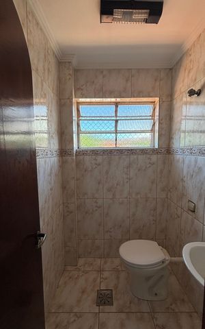 Casa à venda com 265m², 3 quartos e 2 vagasLavabo