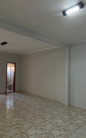 Casa à venda com 265m², 3 quartos e 2 vagasPorão