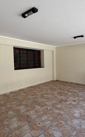 Casa à venda com 265m², 3 quartos e 2 vagasGaragem