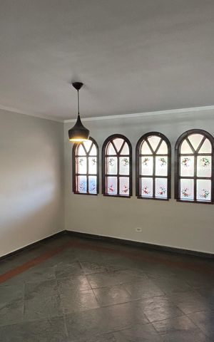 Casa à venda com 265m², 3 quartos e 2 vagasSala