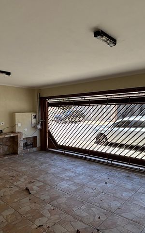 Casa à venda com 265m², 3 quartos e 2 vagasGaragem