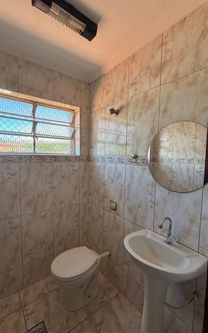 Casa à venda com 265m², 3 quartos e 2 vagasLavabo