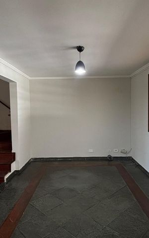 Casa à venda com 265m², 3 quartos e 2 vagasSala