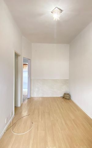 Casa à venda com 30m², 1 quarto e sem vaga Casa à venda com 30m², 1 quarto e sem vagaSala