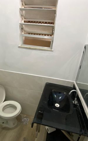Casa à venda com 30m², 1 quarto e sem vaga Casa à venda com 30m², 1 quarto e sem vagaBanheiro