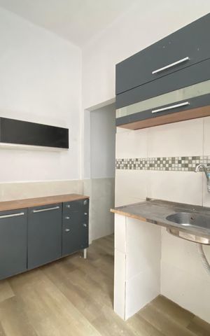 Casa à venda com 30m², 1 quarto e sem vaga Casa à venda com 30m², 1 quarto e sem vagaCozinha