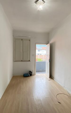 Casa à venda com 30m², 1 quarto e sem vaga Casa à venda com 30m², 1 quarto e sem vagaSala