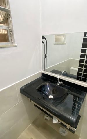 Casa à venda com 30m², 1 quarto e sem vaga Casa à venda com 30m², 1 quarto e sem vagaBanheiro