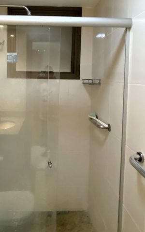 Apartamento à venda com 383m², 4 quartos e 4 vagas Apartamento à venda com 383m², 4 quartos e 4 vagasBanheiro