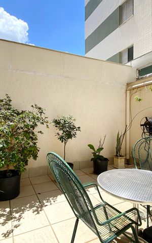 Apartamento à venda com 383m², 4 quartos e 4 vagas Apartamento à venda com 383m², 4 quartos e 4 vagasVaranda da Sala