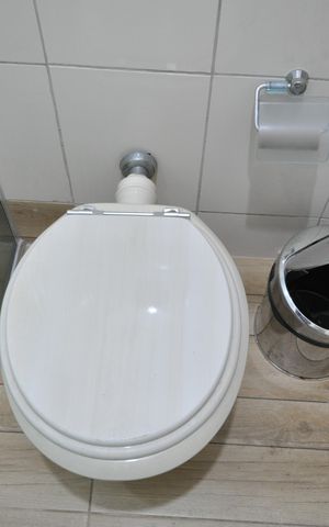 Casa à venda com 300m², 2 quartos e 4 vagasBanheiro do Quarto Suíte