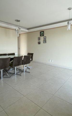 Apartamento à venda com 283m², 2 quartos e 3 vagas Apartamento à venda com 283m², 2 quartos e 3 vagasSala