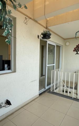 Apartamento à venda com 283m², 2 quartos e 3 vagas Apartamento à venda com 283m², 2 quartos e 3 vagasVaranda Sala 2