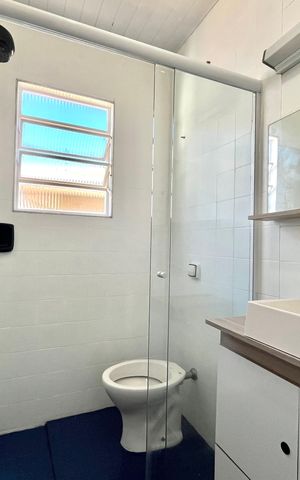 Casa à venda com 280m², 4 quartos e 3 vagas Casa à venda com 280m², 4 quartos e 3 vagasBanheiro da Suíte 2
