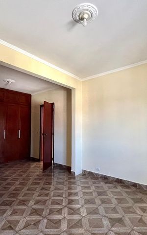 Casa à venda com 280m², 4 quartos e 3 vagas Casa à venda com 280m², 4 quartos e 3 vagasSuite 1