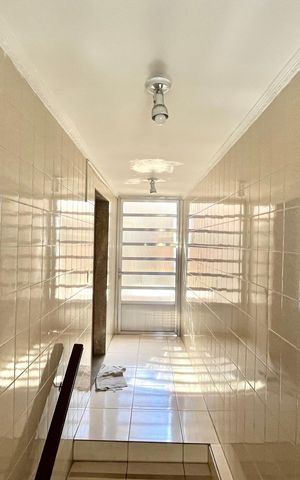 Casa à venda com 280m², 4 quartos e 3 vagas Casa à venda com 280m², 4 quartos e 3 vagasHall de entrada