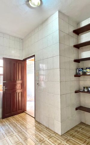 Casa à venda com 280m², 4 quartos e 3 vagas Casa à venda com 280m², 4 quartos e 3 vagasQuarto de Serviço