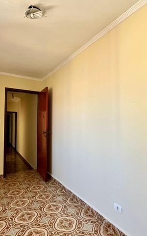 Casa à venda com 280m², 4 quartos e 3 vagas Casa à venda com 280m², 4 quartos e 3 vagasCorredor