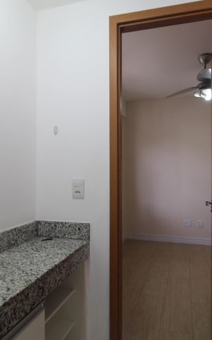 Apartamento à venda com 83m², 3 quartos e 1 vagaBanheiro canadense das suítes 1 e 2