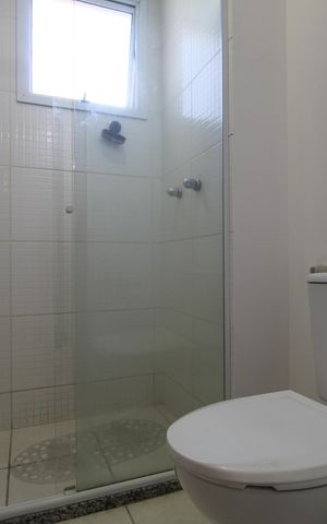 Apartamento à venda com 83m², 3 quartos e 1 vagaBanheiro canadense das suítes 1 e 2