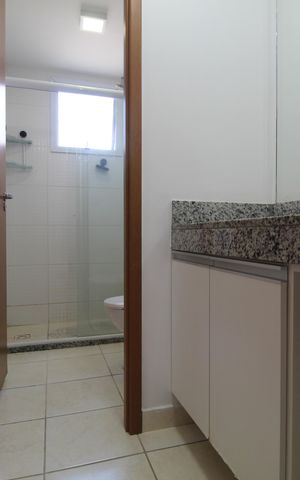 Apartamento à venda com 83m², 3 quartos e 1 vagaBanheiro canadense das suítes 1 e 2
