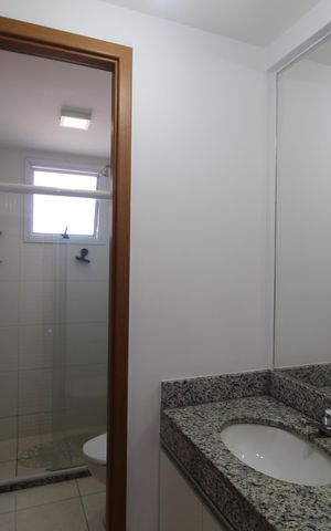 Apartamento à venda com 83m², 3 quartos e 1 vagaBanheiro canadense das suítes 1 e 2