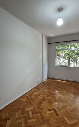 Apartamento à venda com 66m², 2 quartos e 1 vagaSala