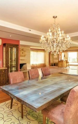 Apartamento para alugar com 385m², 4 quartos e 3 vagas Apartamento para alugar com 385m², 4 quartos e 3 vagasSala de Jantar