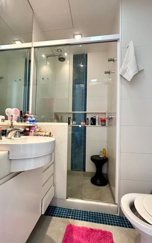 Apartamento à venda com 96m², 3 quartos e 1 vaga Apartamento à venda com 96m², 3 quartos e 1 vagaSuite - banheiro