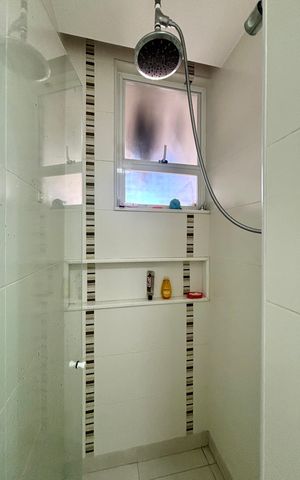 Apartamento à venda com 96m², 3 quartos e 1 vaga Apartamento à venda com 96m², 3 quartos e 1 vagaBanheiro social