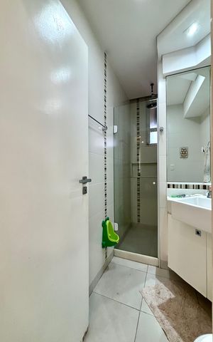Apartamento à venda com 96m², 3 quartos e 1 vaga Apartamento à venda com 96m², 3 quartos e 1 vagaBanheiro social