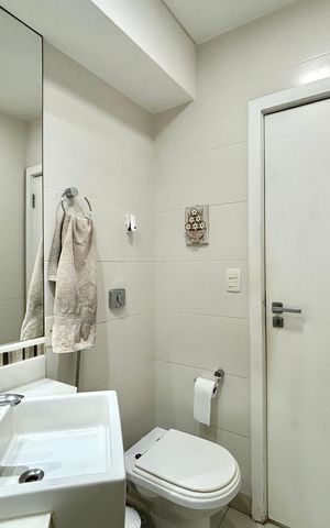 Apartamento à venda com 96m², 3 quartos e 1 vaga Apartamento à venda com 96m², 3 quartos e 1 vagaBanheiro social