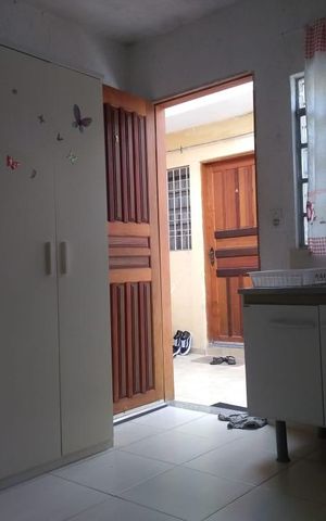 Casa à venda com 90m², 4 quartos e 1 vaga
