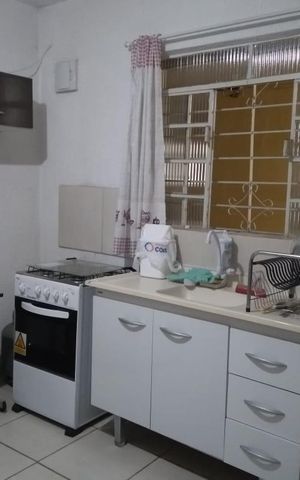 Casa à venda com 90m², 4 quartos e 1 vaga