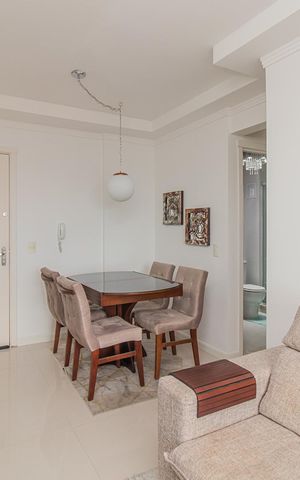 Apartamento à venda com 58m², 2 quartos e 2 vagasSala