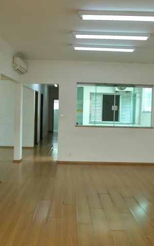 Casa para alugar com 380m², 3 quartos e 6 vagasSala