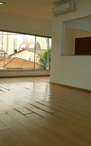Casa para alugar com 380m², 3 quartos e 6 vagasSala